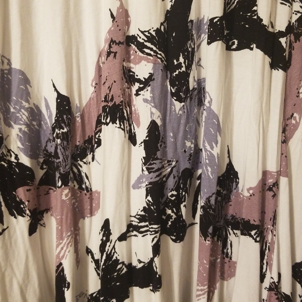 Skirt - Picture 2 of 2